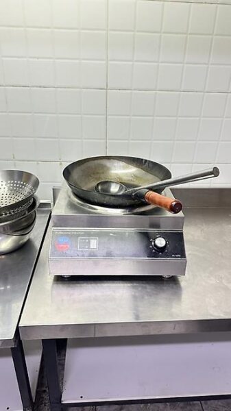 Оборудованная WOK-кухня в Бишкеке